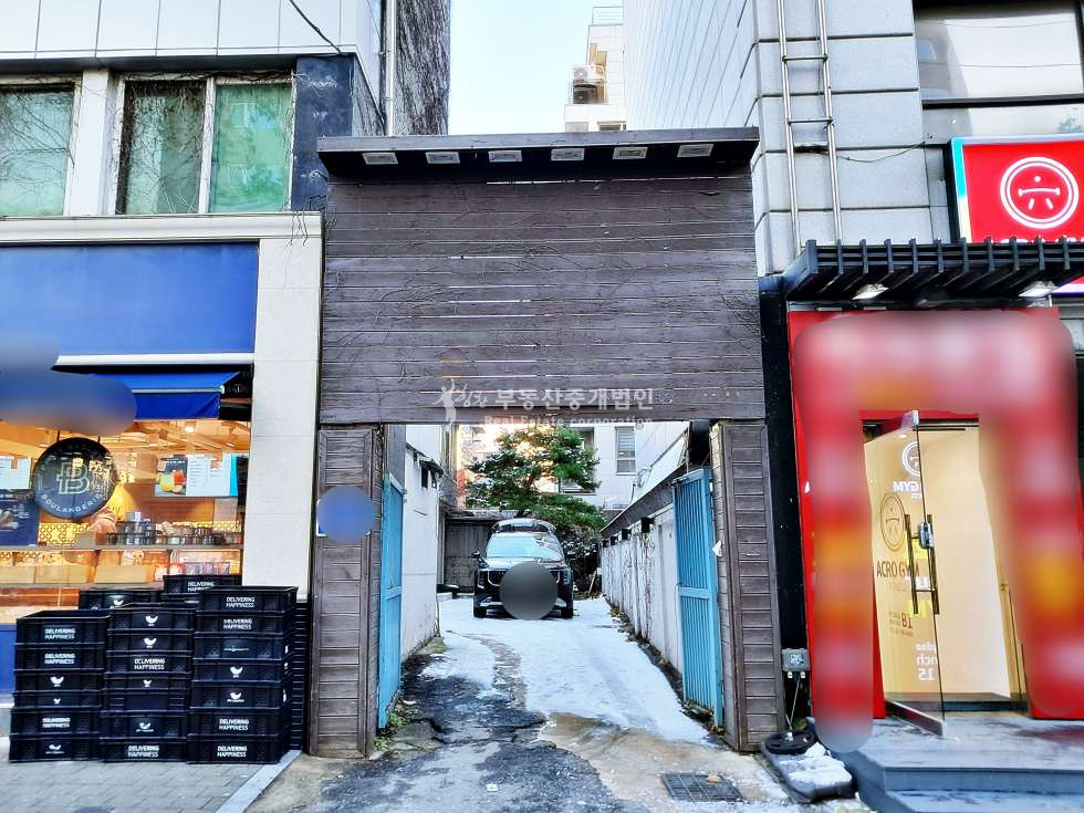 서울 마포구 동교동 대로변 + 고즈넉한 분위기 스튜디오, 갤러리, 바 추천드립니다. 월세 매물번호 12279 사진 2