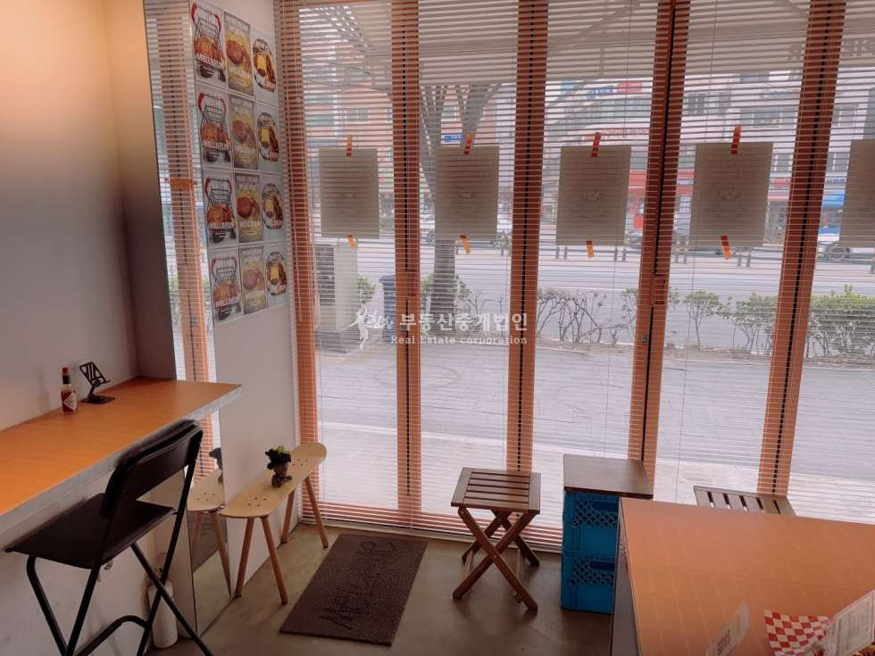 서울 마포구 동교동 홍대신촌더블역세권, 세련된 인테리어 즉시사용 가능 월세 매물번호 12486 사진 6