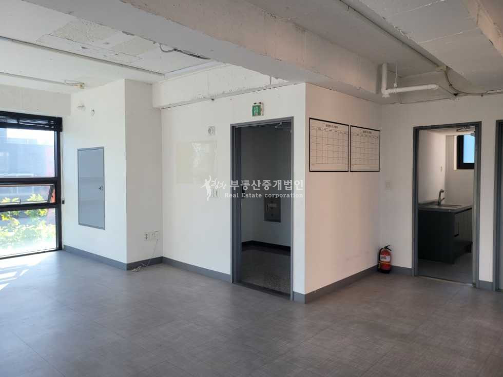 서울 마포구 연남동 연남동 끝쪽 깨끗하고 채광 좋은 가성비 사무실 월세 매물번호 13601 사진 6