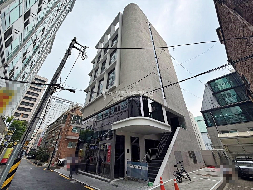 서울 마포구 서교동 I힘찬I 무권리 높은 층고 전면통창 합정역1분거리 접근성 최상의 신축상가 2층 월세 매물번호 13286 사진 10