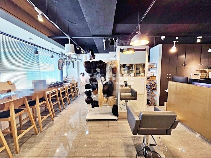 서울 마포구 서교동 I힘찬I 무권리 레드로드 방향 유동 상시 넘치는 라인 넓은평수 접근성 좋은 상가3층 월세 매물번호 13393 사진 14