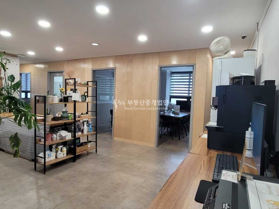 서울 마포구 서교동 홍대입구역 도보 6분거리 역세권 스터디룸 양도양수합니다. 월세 매물번호 12800 사진 2