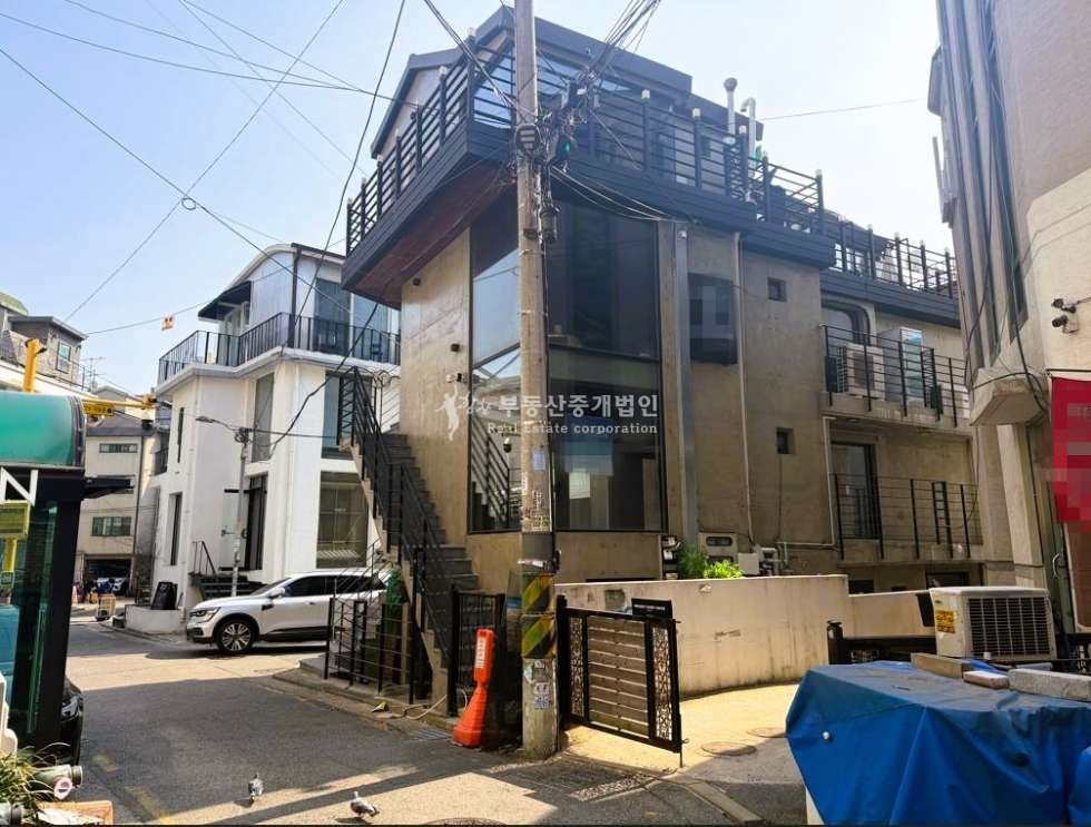 서울 마포구 서교동 I힘찬I 무권리 I 레드로드 인근 통창으로 노출 좋은 상가 1.5층 월세 매물번호 12686 사진 7