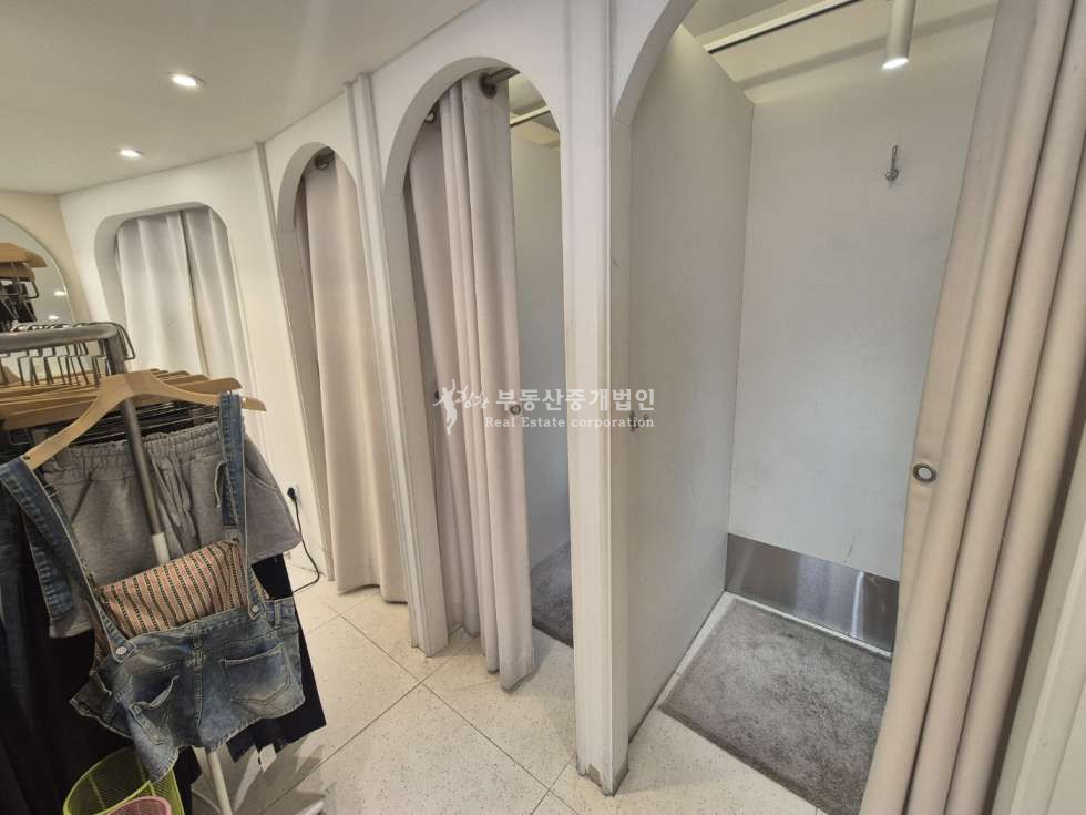 서울 마포구 서교동 홍대패션거리 넉넉한 평수 1층 상가 추천, 음식점, 뷰티업, 카페 가능 월세 매물번호 12737 사진 8