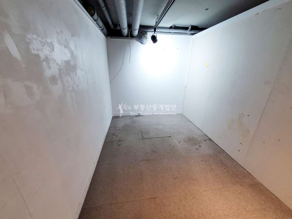 서울 마포구 서교동 I힘찬I 무권리 층고 높은 복층구조 연습실, 공연장 추천 상가 지층 월세 매물번호 10998 사진 7