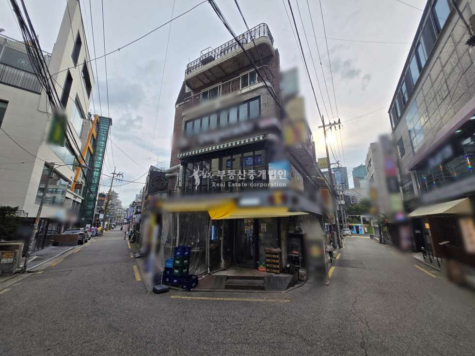 서울 마포구 서교동 홍대 메인 레드로드 , 상상마당 인근 l 노출 좋은 코너 2층 상가 월세 매물번호 11493 사진 9