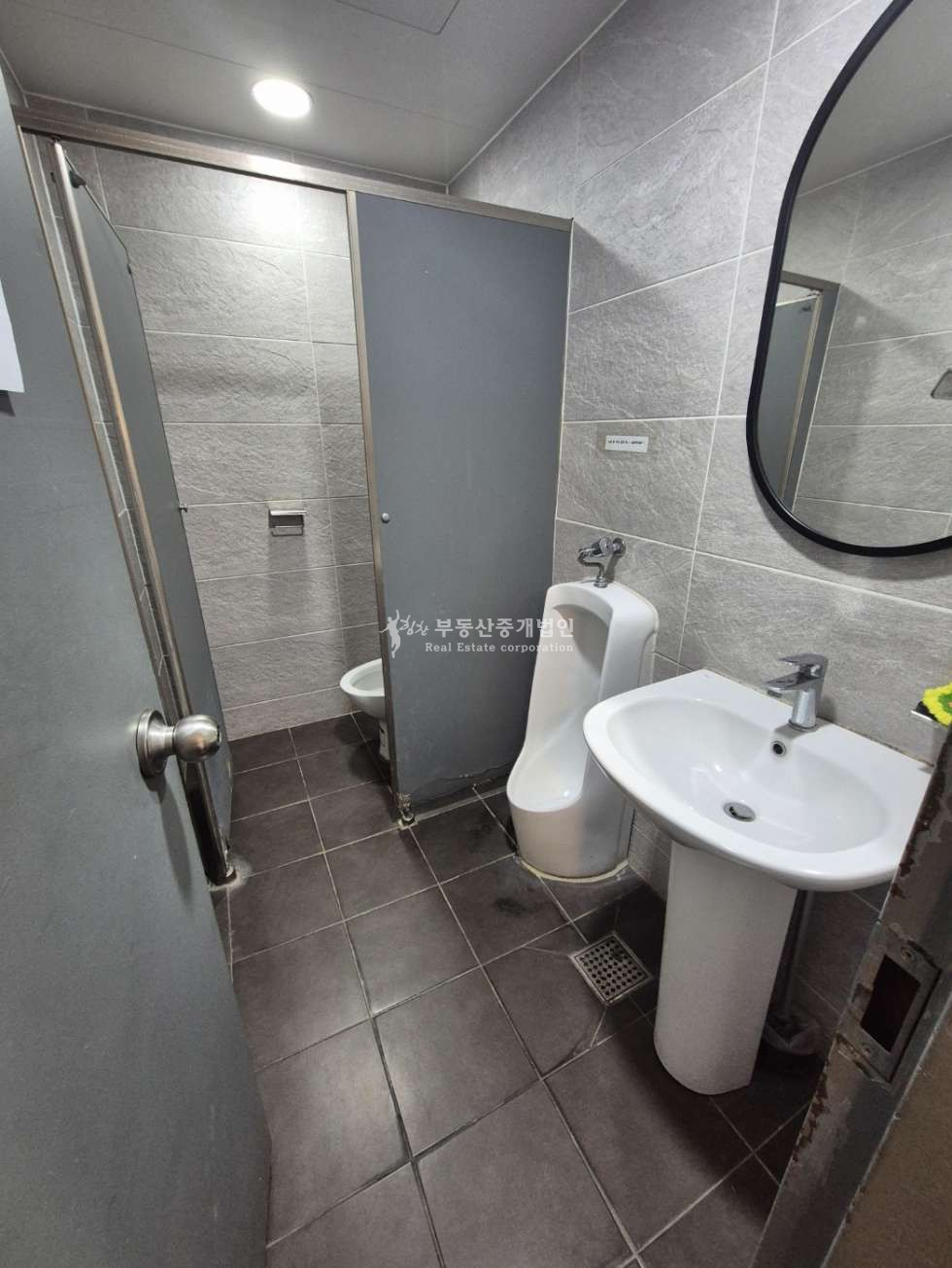 서울 마포구 창전동 가벽제거 통임대 가능 유동인구 폭발 초역세권 자리 추천 월세 매물번호 12593 사진 3