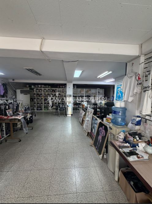 서울 마포구 합정동 I힘찬I 무권리 I 합정역도보5분 I 주변 맛집 다수 I 네모반듯한 상가 1층 월세 매물번호 11656 사진 2