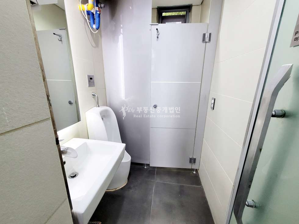 서울 마포구 서교동 I힘찬I 망원역 초역세권 야외 넓은 테라스 있는 룸 분리된 사무실 2 월세 매물번호 11970 사진 7