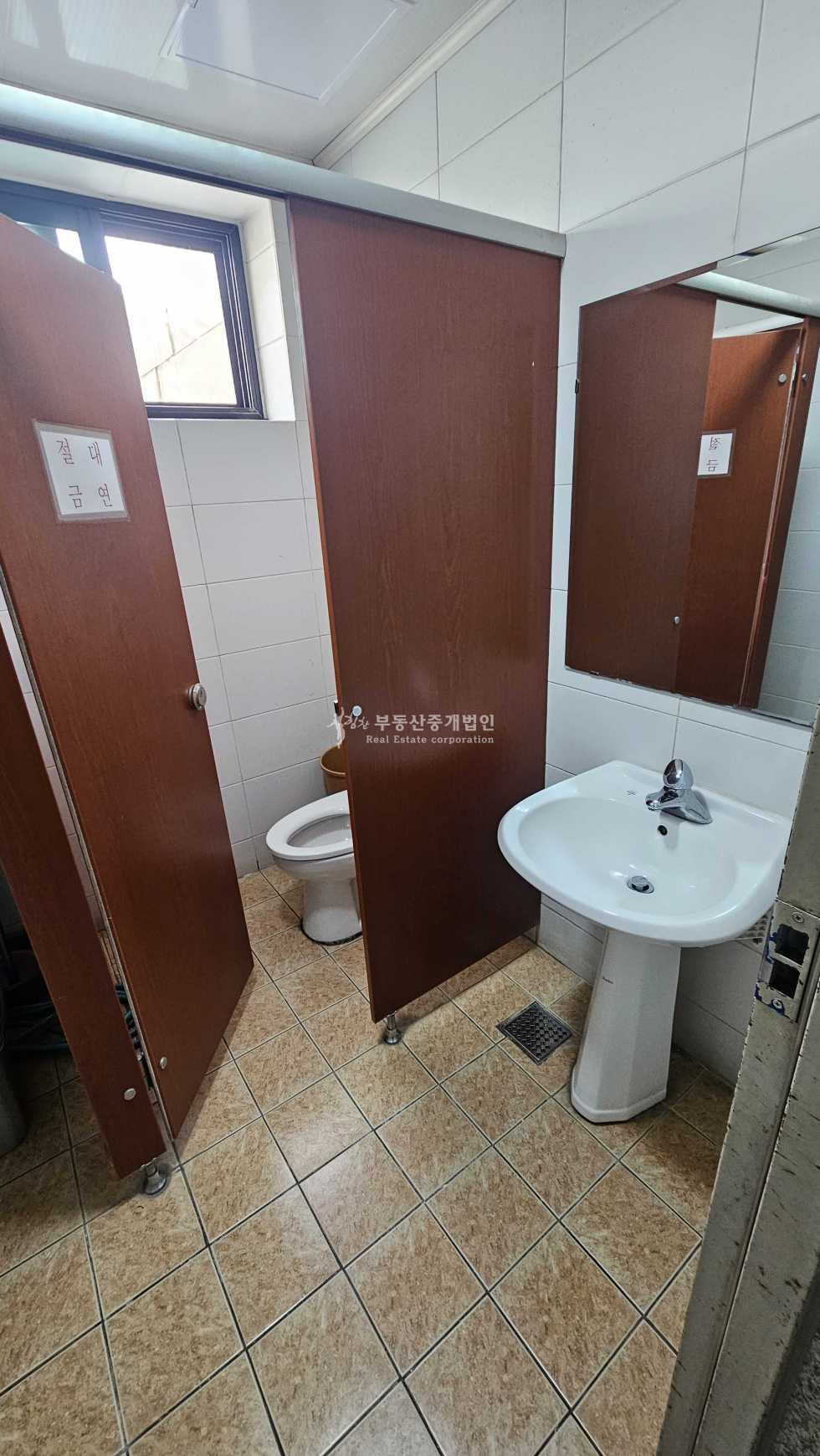 서울 마포구 합정동 합정초역세권 대형평수 노출천정 레일등 인테리어 월세 매물번호 13585 사진 7