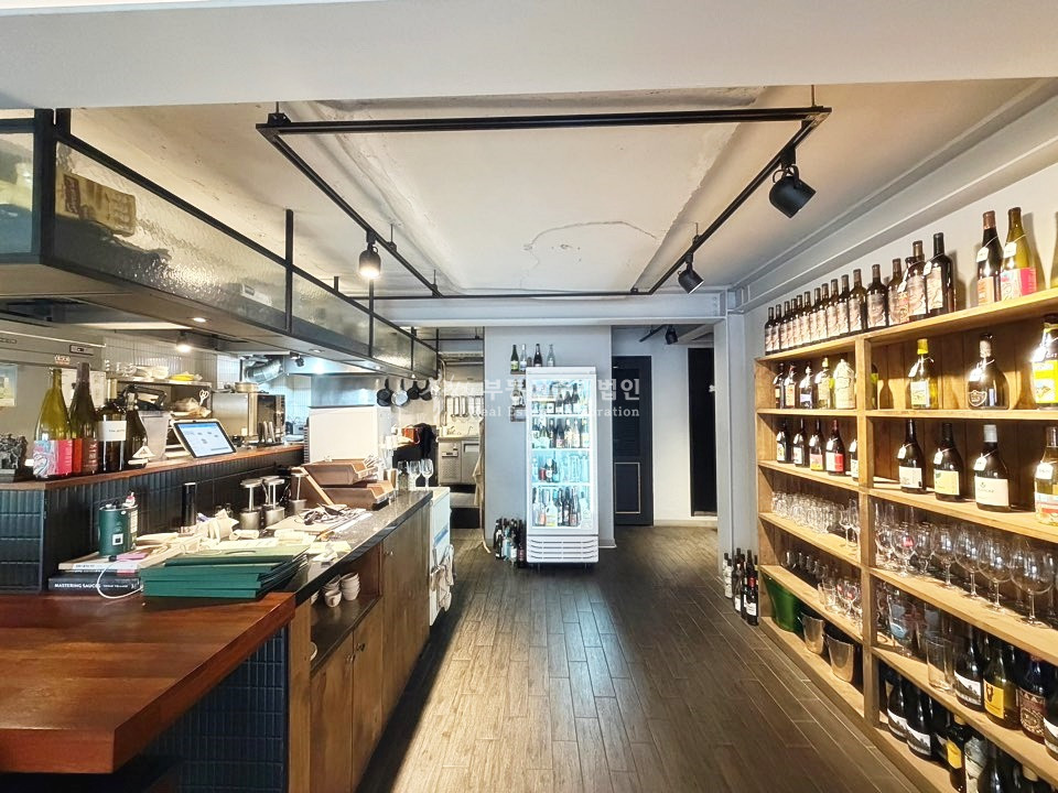 서울 마포구 합정동 I힘찬I 무권리 합정역세권 하늘길 메인 라인 내부컨디션 최상의 상가 1층 월세 매물번호 13529 사진 8