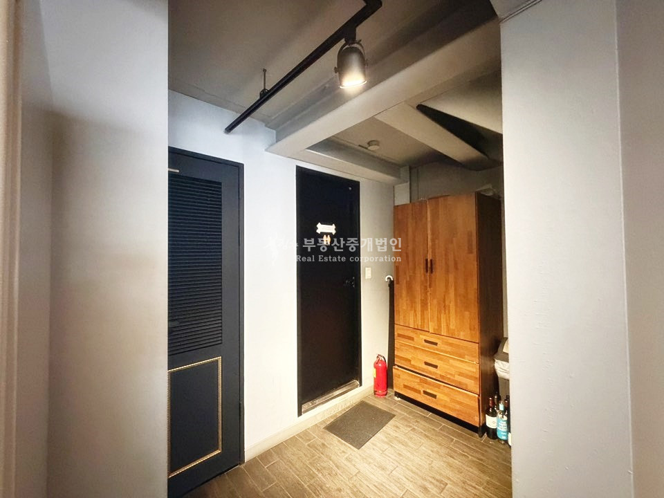 서울 마포구 합정동 I힘찬I 무권리 합정역세권 하늘길 메인 라인 내부컨디션 최상의 상가 1층 월세 매물번호 13529 사진 10