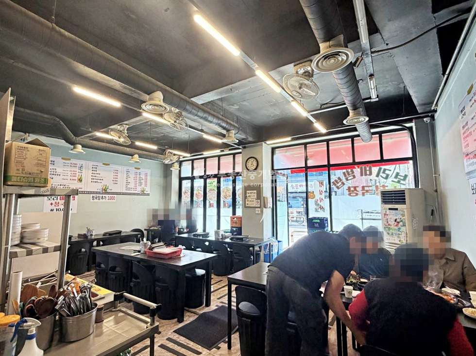 서울 마포구 망원동 I힘찬I 마포구청역 5분 대로변 전면 넓어 노출 및 접근성 극강의 상가 1층 월세 매물번호 13022 사진 3