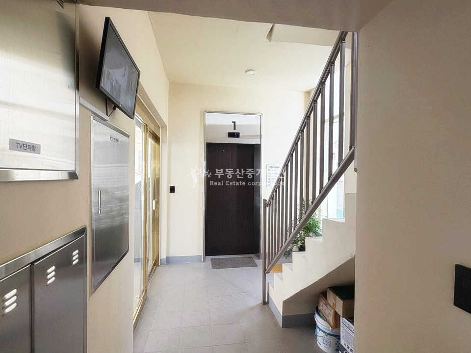 서울 마포구 망원동 I힘찬I 무권리 망리단길 이면 골목 내외부 컨디션 최상급 상가 1층 월세 매물번호 13605 사진 10