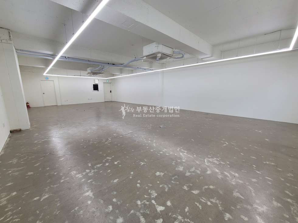 서울 마포구 연남동 경의선의 숲길 도로변 네모반듯한 사무실 임대 월세 매물번호 10974 사진 6