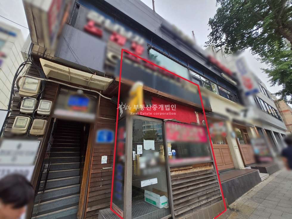 서울 마포구 동교동 홍대역 1분 삼거리 대로변 코너 1층 귀한 상가 월세 매물번호 11510 사진 3