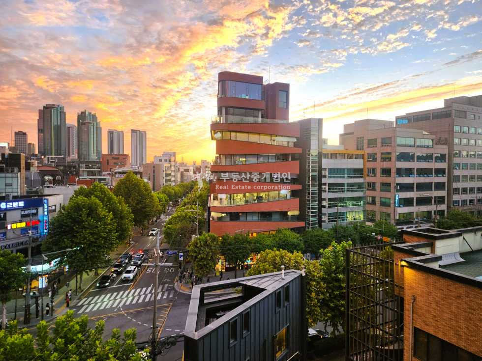 서울 마포구 서교동 l 힘찬 l 365,24시 무료컨설팅 ok l 고층뷰 l 홍대사거리 월세 매물번호 13812 사진 1
