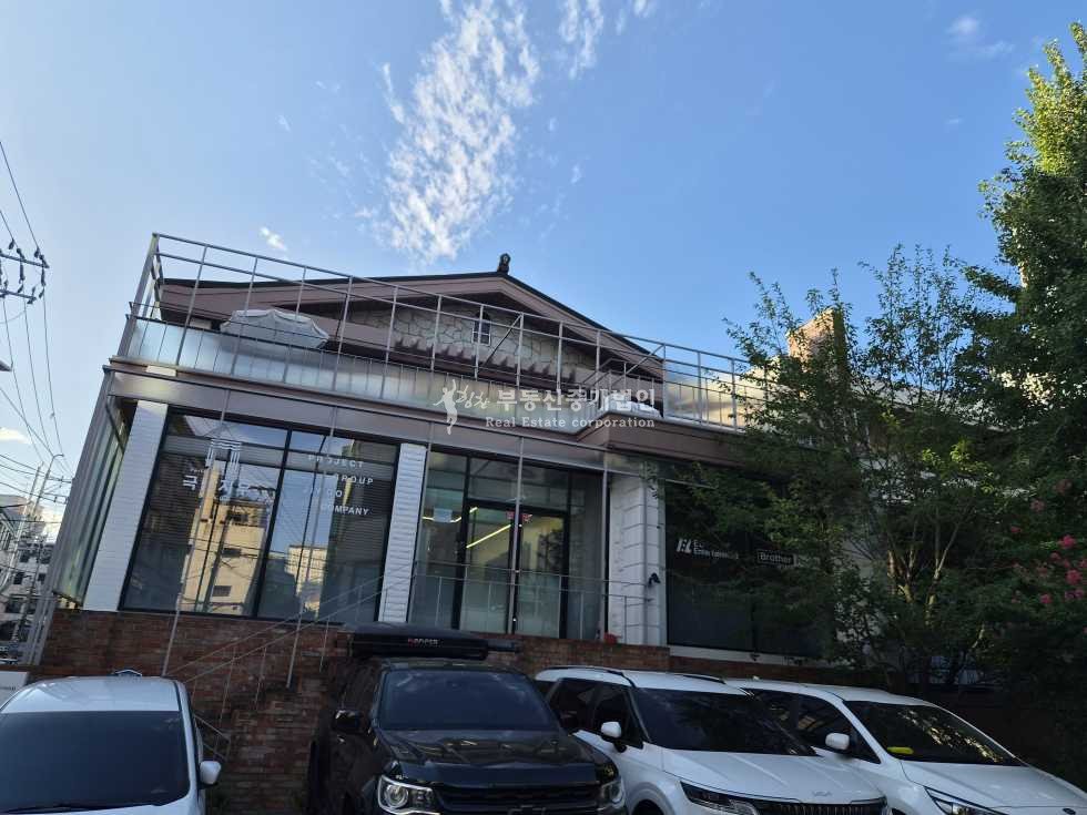 서울 마포구 서교동 망원역 도보 5분거리 개방감 있는 통임대건물 월세 매물번호 13593 사진 2
