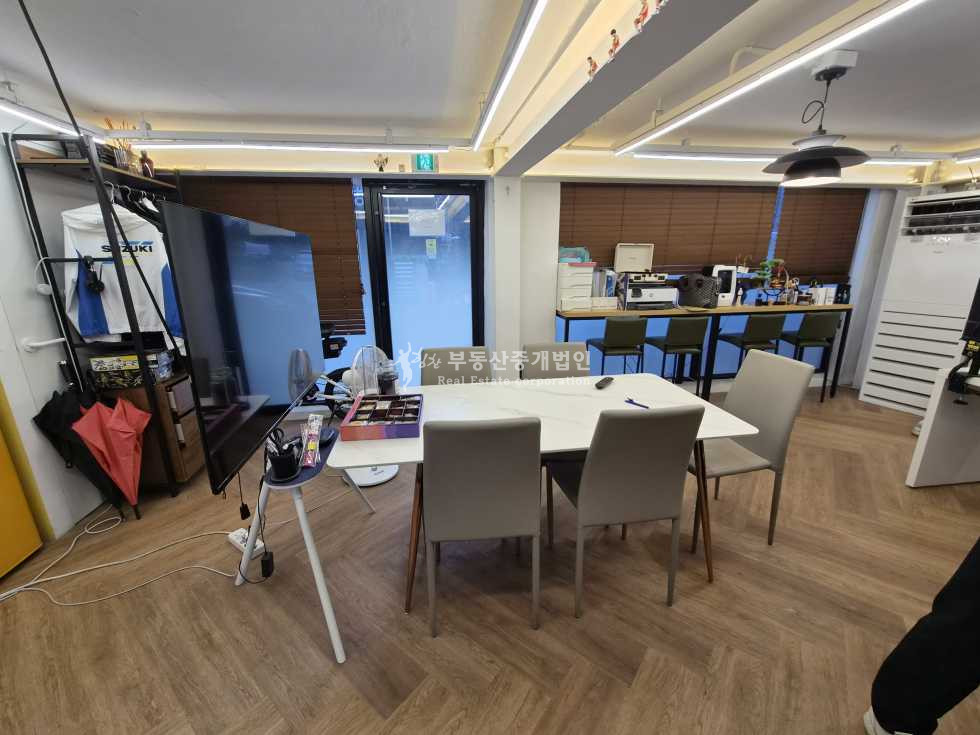서울 마포구 서교동 망원역 도보 5분거리 개방감 있는 통임대건물 월세 매물번호 13593 사진 8