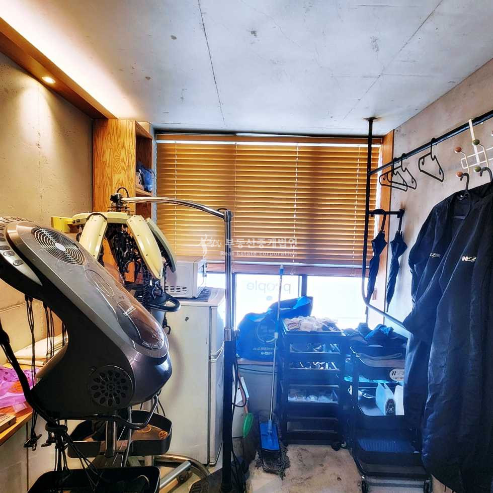 서울 마포구 망원동 망원역 인근 노출 좋은 2층 상가 I 깔끔한 외관 I 내부시설 좋음 월세 매물번호 13876 사진 8