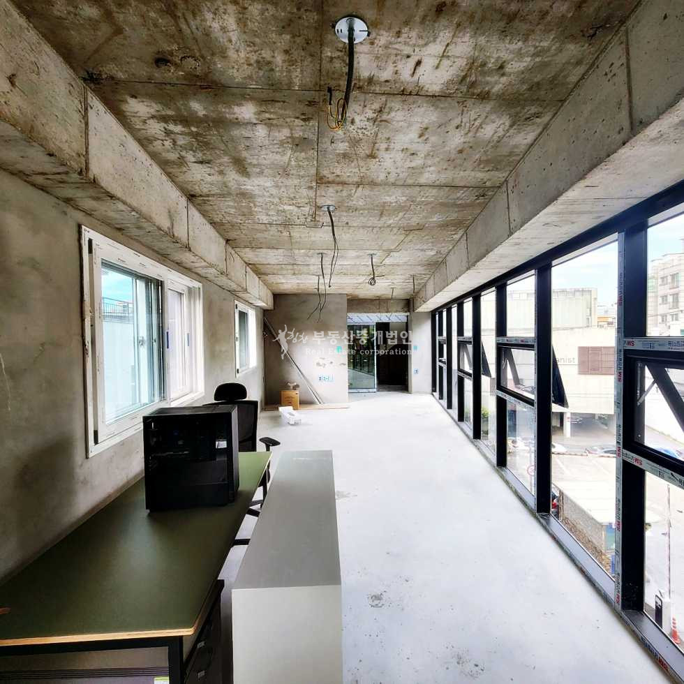 서울 마포구 연남동 연남동 신축 무권리 첫 입주 I 전면 통유리 전망 좋은 상가 사무실 월세 매물번호 13866 사진 1