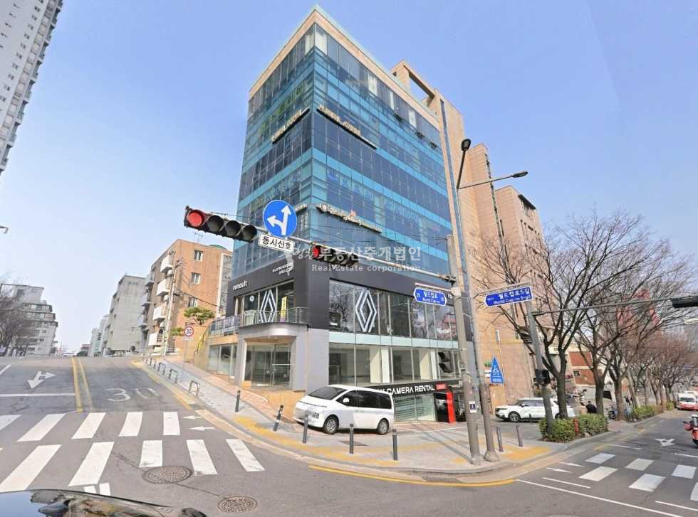 서울 마포구 합정동 l 힘찬 l 현황상지하1층 l 코너 l 브랜딩 하기 좋은 대형평수 월세 매물번호 13962 사진 1