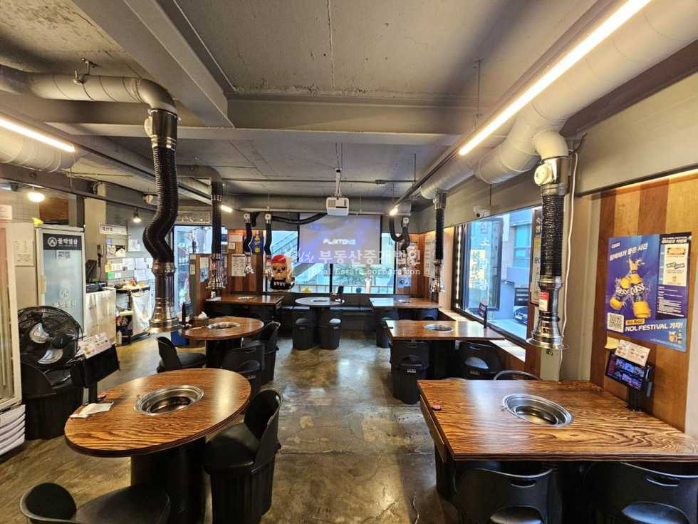서울 마포구 서교동 l힘찬l 합정역 먹자골목 2층 상가｜폴딩창·별도 숯불실 월세 매물번호 14015 사진 5