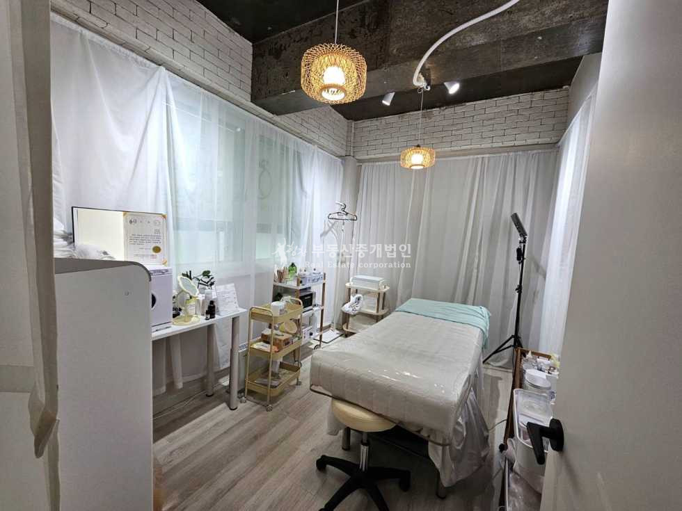 서울 마포구 합정동 l힘찬l 합정역 먹자라인 룸 2개 · 별도 출입구 개인관리숍 월세 매물번호 14023 사진 4