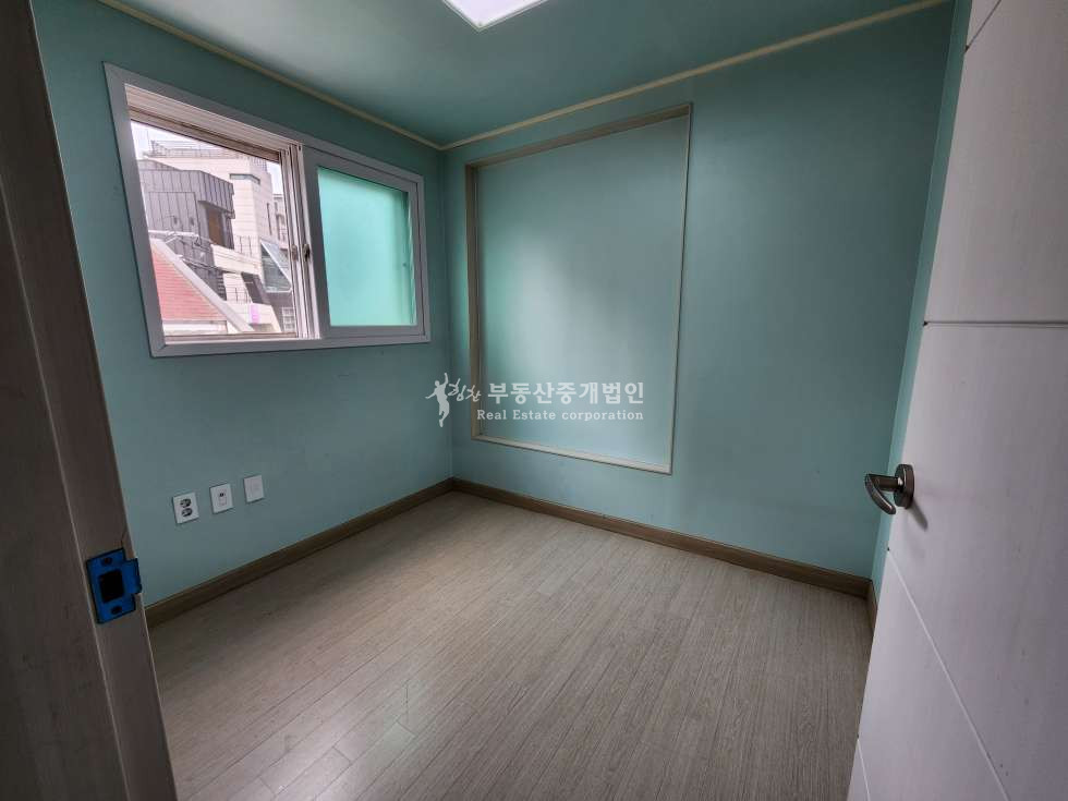 서울 마포구 상수동 무권리 l 상수카페거리 l 3층상가 l 사무실 월세 매물번호 10420 사진 3