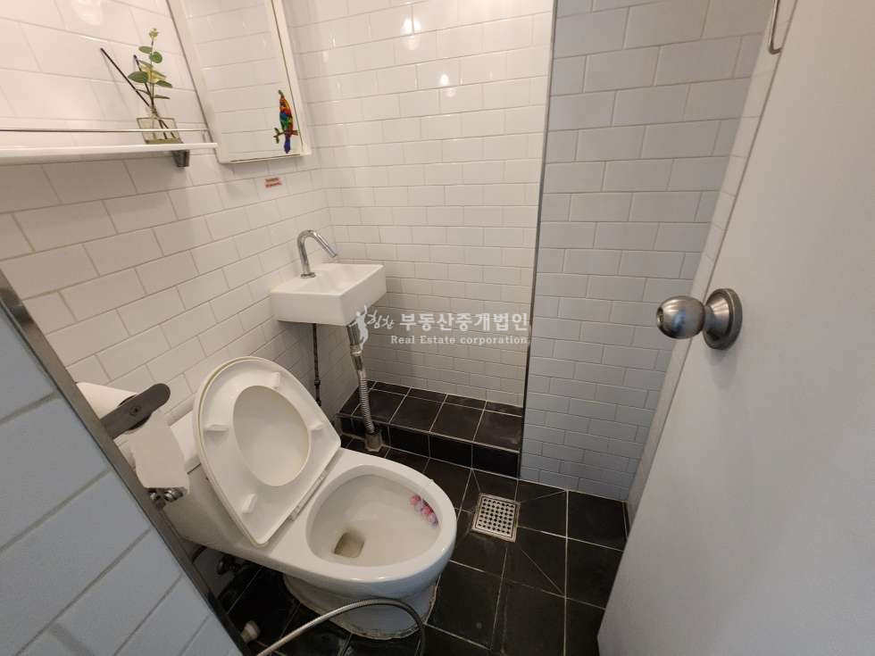 서울 마포구 상수동 무권리 l 상수카페거리 l 전면테라스 l 1.5층상가 월세 매물번호 10415 사진 4