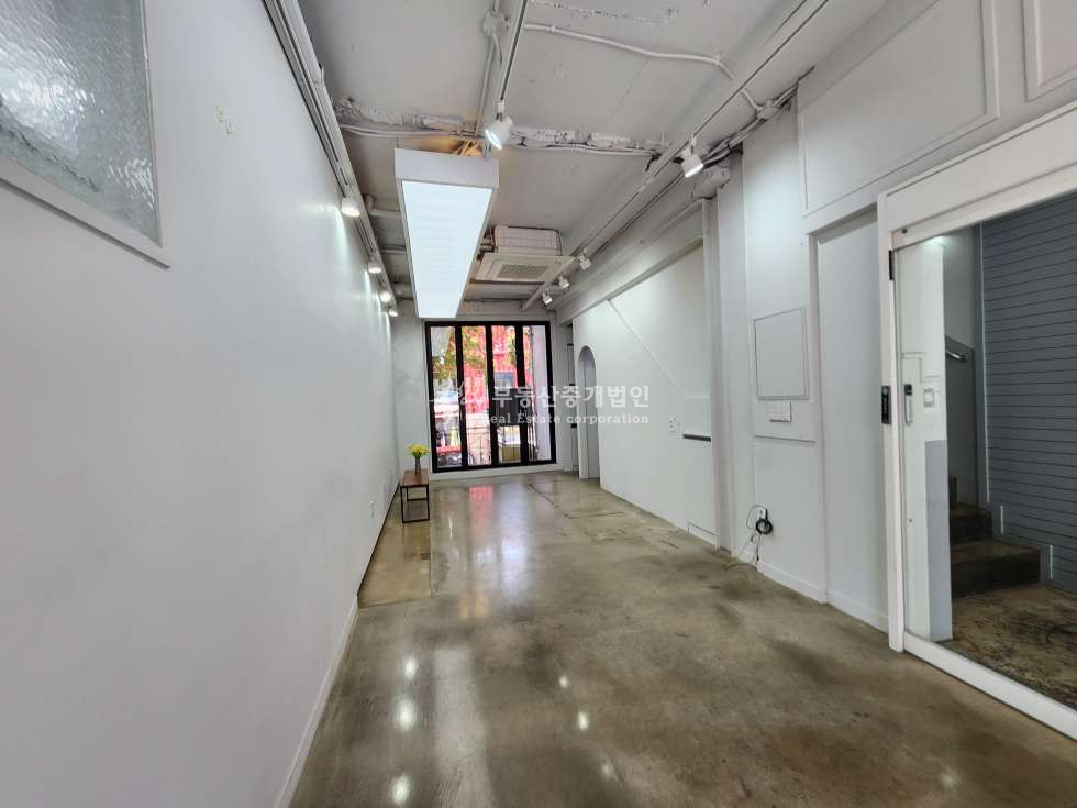 서울 마포구 상수동 무권리 l 상수카페거리 l 전면테라스 l 1.5층상가 월세 매물번호 10415 사진 6