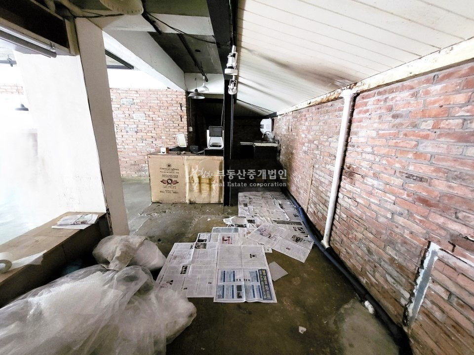 서울 마포구 동교동 365일ok l 1층 l 홍대입구역 도보1분 l AK백화점 근처 월세 매물번호 10731 사진 4