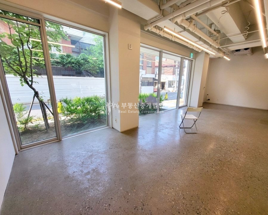서울 마포구 서교동 365일ok l 현황상1층 l 신축 l 외관이쁜건물 l 깔끔한상가사무실 월세 매물번호 11723 사진 4
