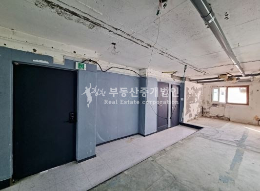 서울 마포구 동교동 홍대입구역 3분거리 초역세권 유동인구많음 월세 매물번호 10239 사진 1