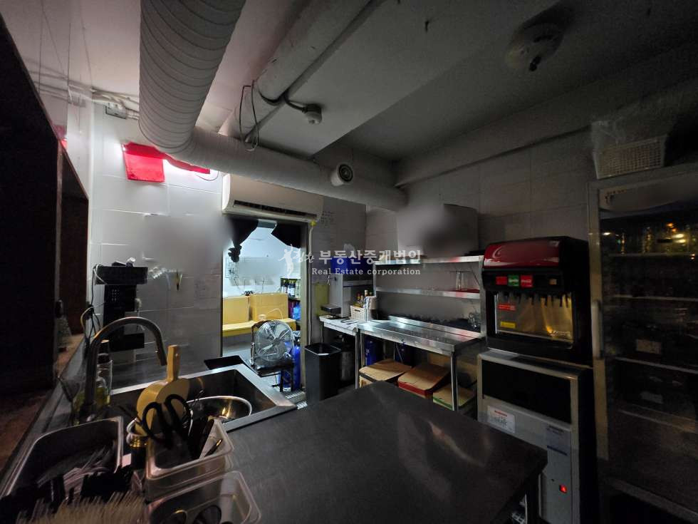 서울 마포구 서교동 홍대레드로드 365거리 초메인 이면 무권리 1층,2층 연층 상가 추천드립니다. 월세 매물번호 10330 사진 14