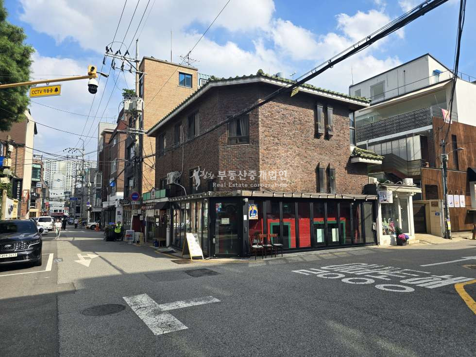 서울 마포구 서교동 홍대레드로드 메인 이면, 무신사 사옥인근 , 코너각지 건물 매매 매물번호 10832 사진 1