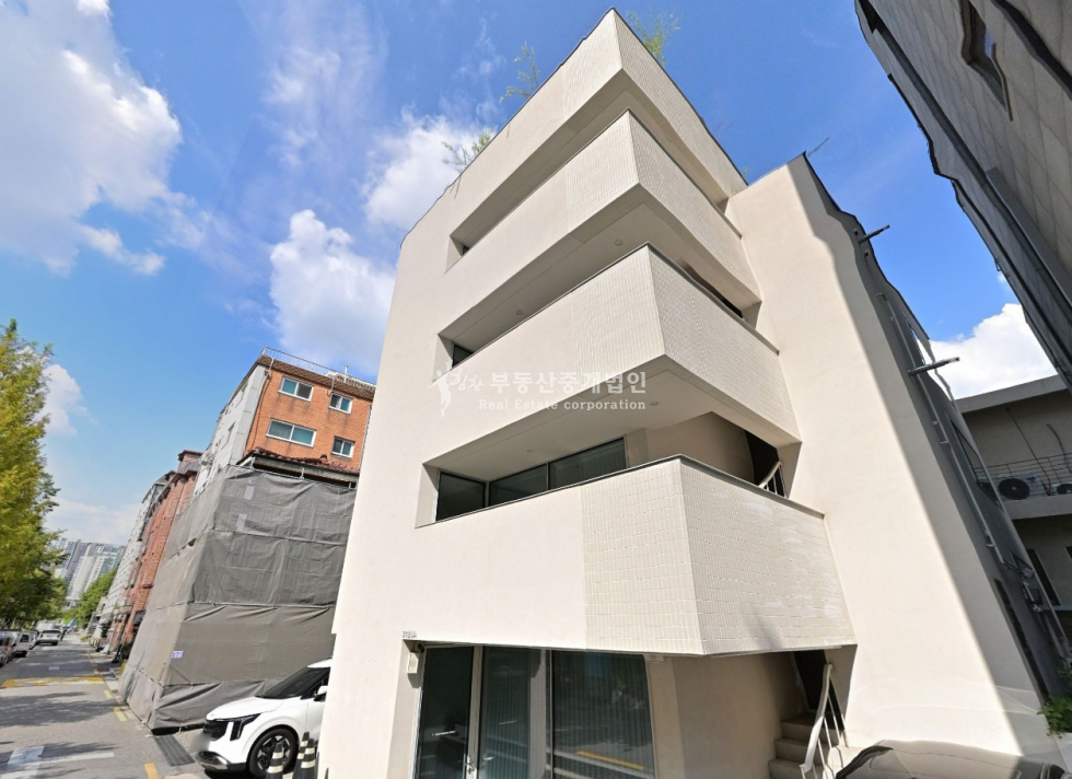 서울 마포구 연남동 홍대 연트럴파크 올근생 코너 신축 건물 매매 매물번호 10509 사진 2