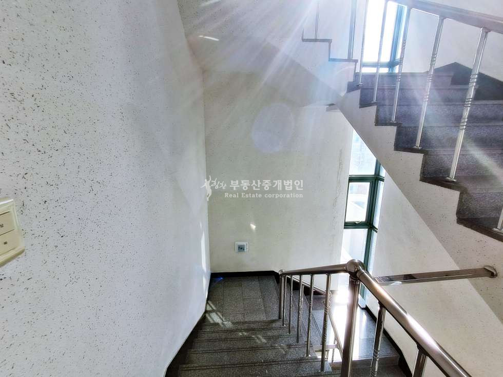 서울 마포구 상수동 상수역 초역세권 대로변 위치한 사무실 추천드립니다~ 월세 매물번호 12043 사진 17