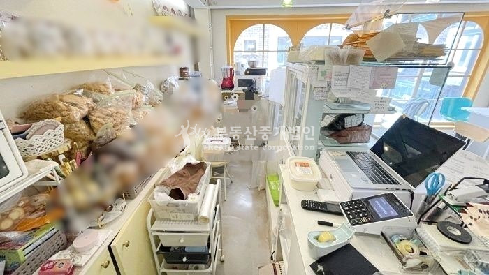 서울 마포구 망원동 무료컨설팅ok l 1.5층 l 성업중인 카페 l 3면노출 코너 월세 매물번호 12251 사진 8