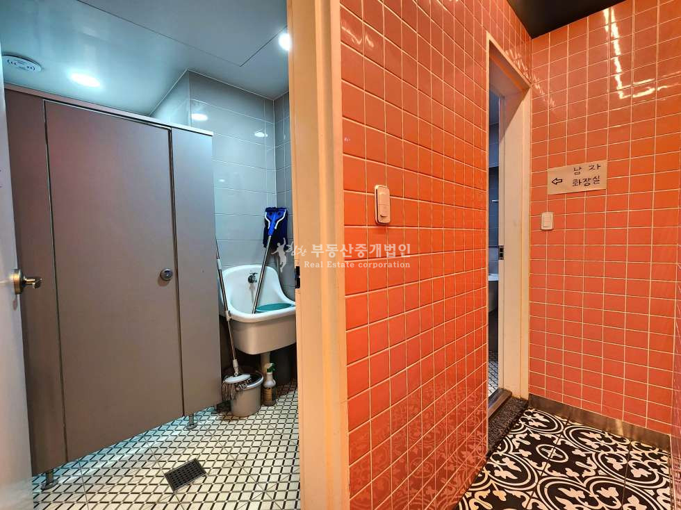 서울 마포구 성산동 365일ok l 대로변 l 완성된 인테리어 l 즉시장사시작 l 주차2대 월세 매물번호 11998 사진 9
