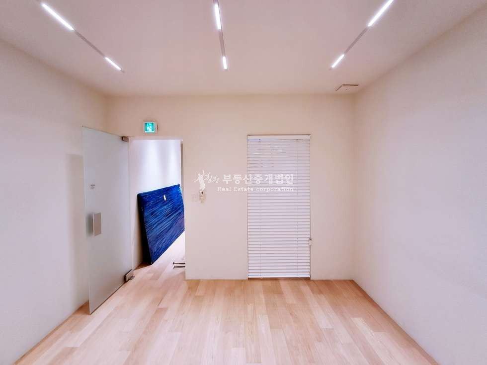 서울 마포구 서교동 서교동 사옥라인 노출 좋은 상가 추천드립니다~ 월세 매물번호 12037 사진 18
