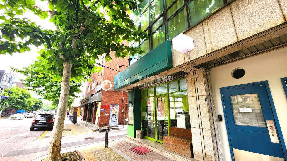 서울 마포구 서교동 홍대입구역 도보 6분 l 오피스상권 l 코너상가 1층 월세 매물번호 10618 사진 1