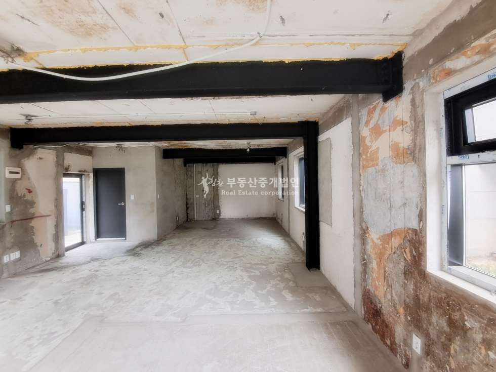 서울 마포구 서교동 합정역 도보 약 1분거리 위치한 대로변 1층 상가 추천드립니다. 월세 매물번호 11447 사진 10