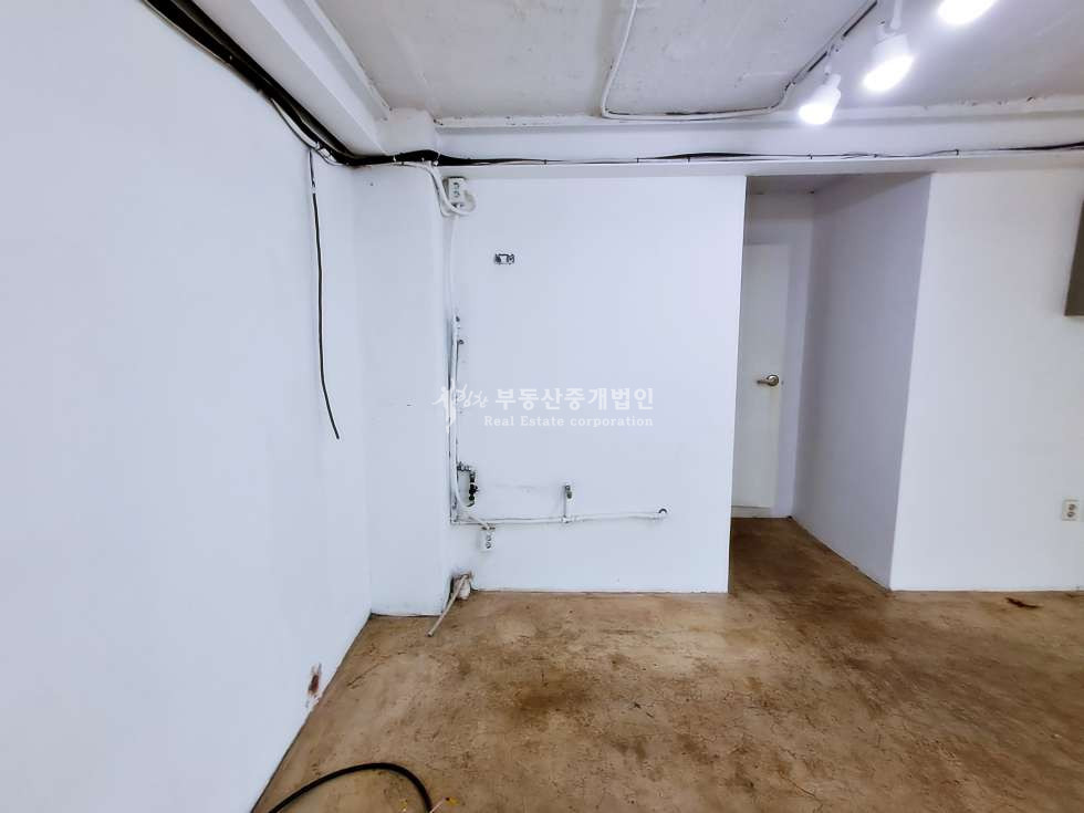 서울 마포구 연남동 연남동 꽃길거리 인근 2층 상가 추천드립니다~ 월세 매물번호 10985 사진 8