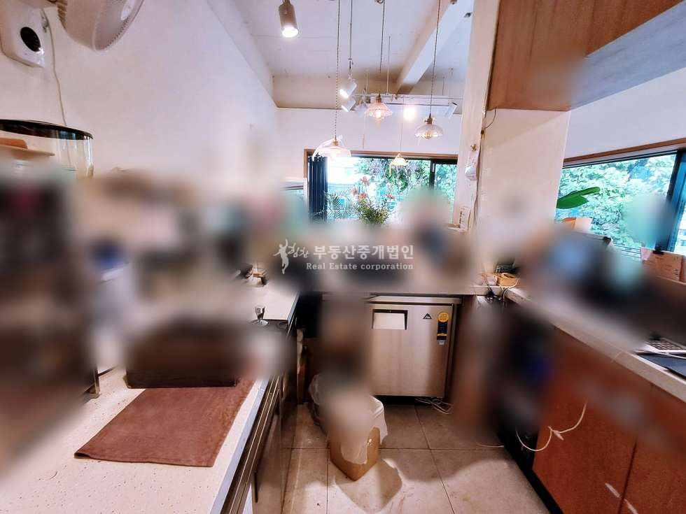 서울 마포구 연남동 대로변 가시성 좋은 2층 카페 자리 추천드립니다. 월세 매물번호 10251 사진 1