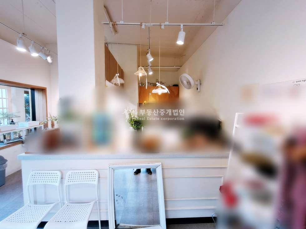서울 마포구 연남동 대로변 가시성 좋은 2층 카페 자리 추천드립니다. 월세 매물번호 10251 사진 3