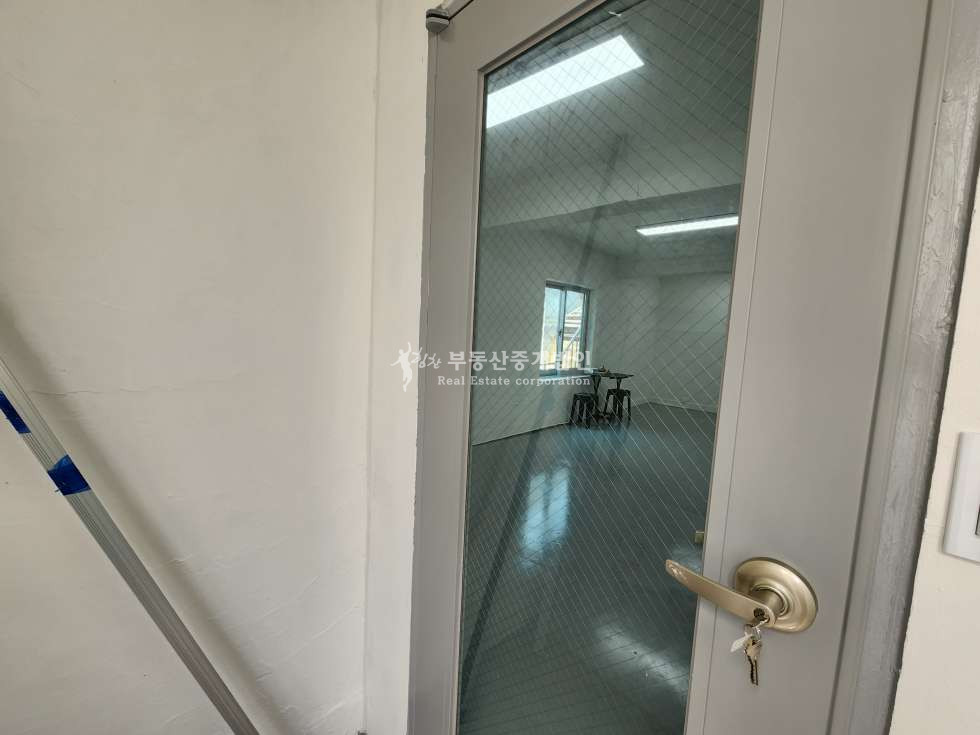 서울 마포구 상수동 무권리 l 레드로드초입 l 유동인구많음 l 2층상가 월세 매물번호 10442 사진 4