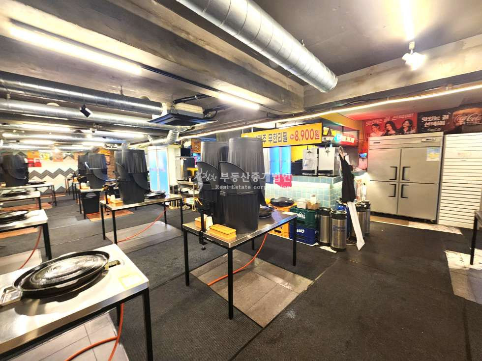 서울 마포구 서교동 홍대인구 최상 l 줄서는곳 l 고깃집 추천 l 1층 월세 매물번호 10327 사진 6
