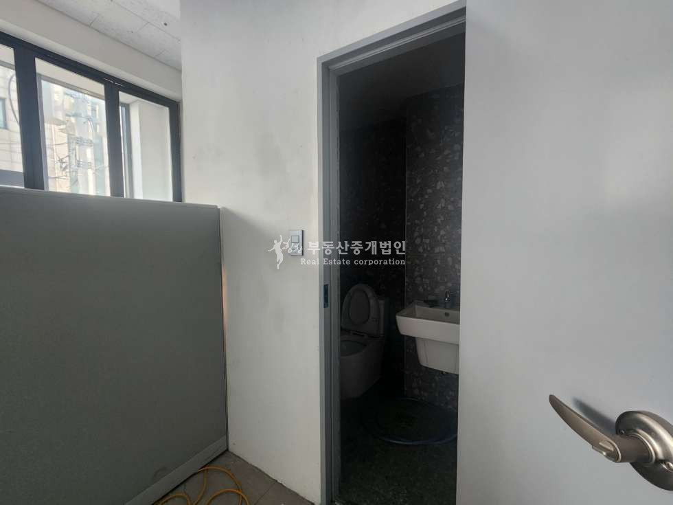 서울 마포구 서교동 합정역세권 대로 이면 신축 2층 전면 통유리 상가 매매, 실사용하실 사장님께 추천 매매 매물번호 12641 사진 9