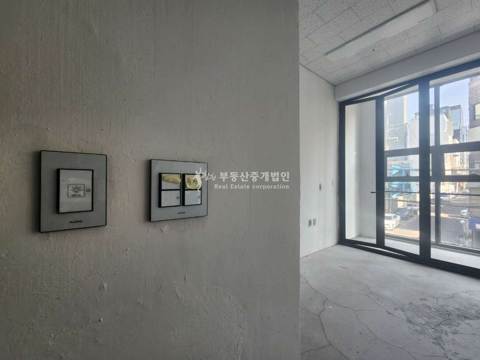 서울 마포구 서교동 합정역세권 대로 이면 신축 2층 전면 통유리 상가 매매, 실사용하실 사장님께 추천 매매 매물번호 12641 사진 11
